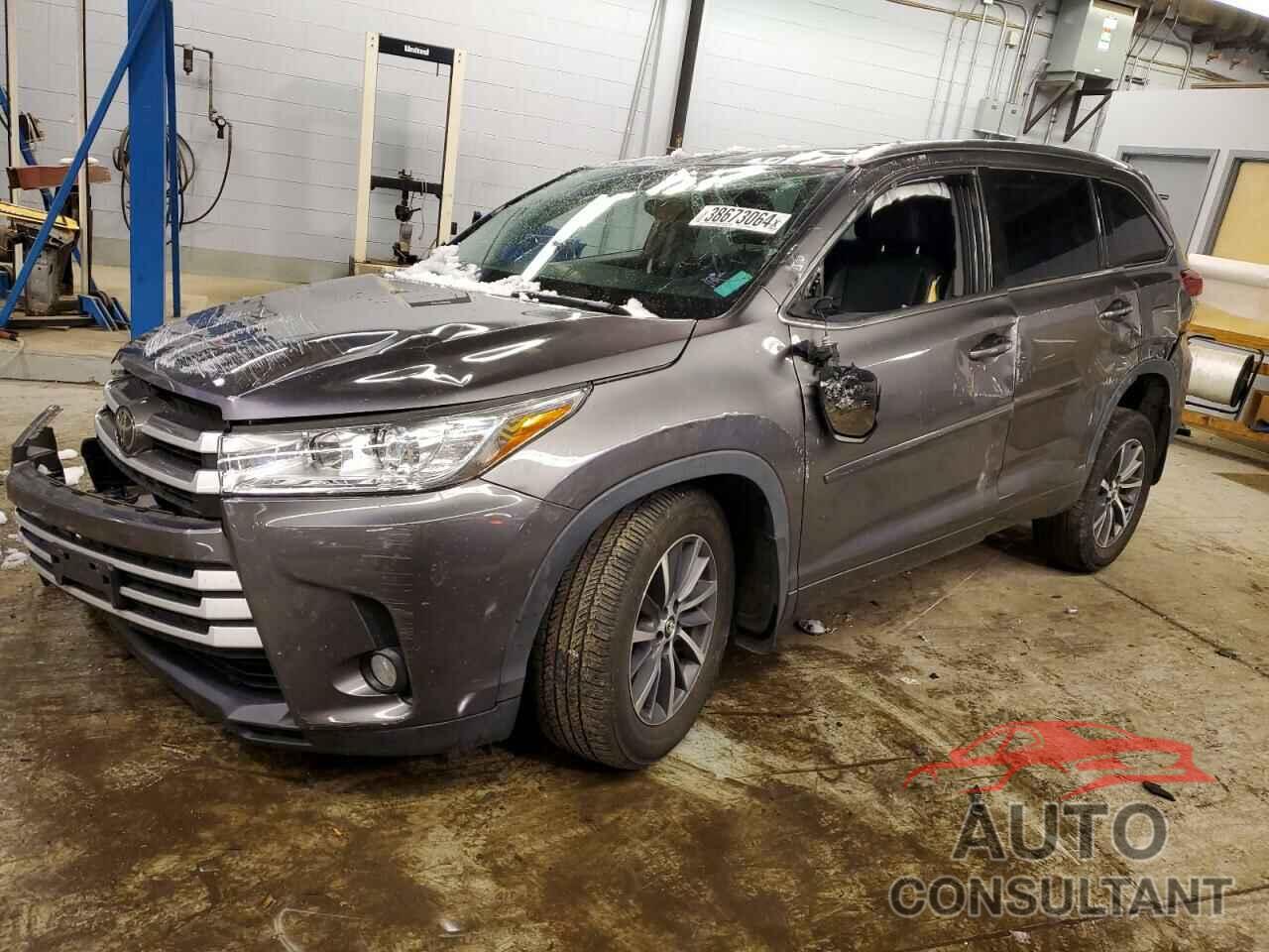 TOYOTA HIGHLANDER 2018 - 5TDJZRFH1JS829279