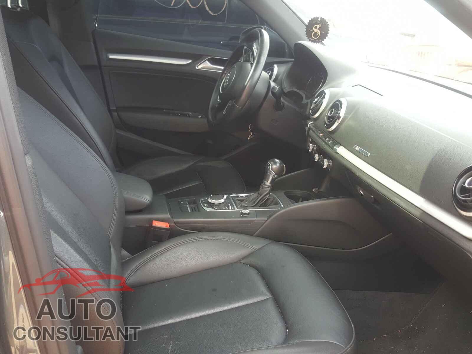 AUDI A3 2016 - WAUA7GFF6G1111772