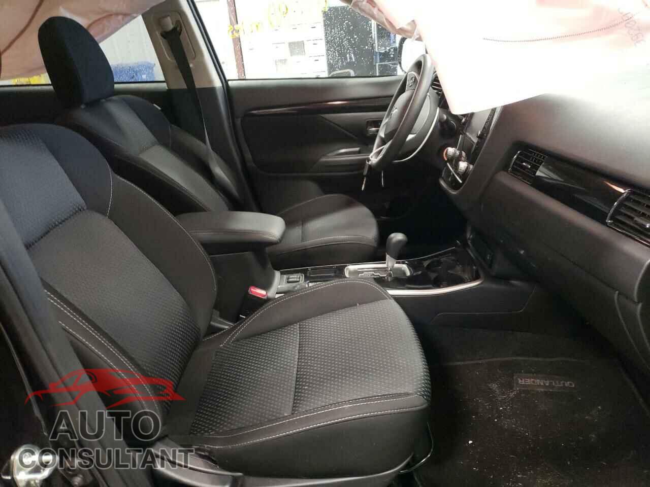 MITSUBISHI OUTLANDER 2020 - JA4AD2A32LZ034755