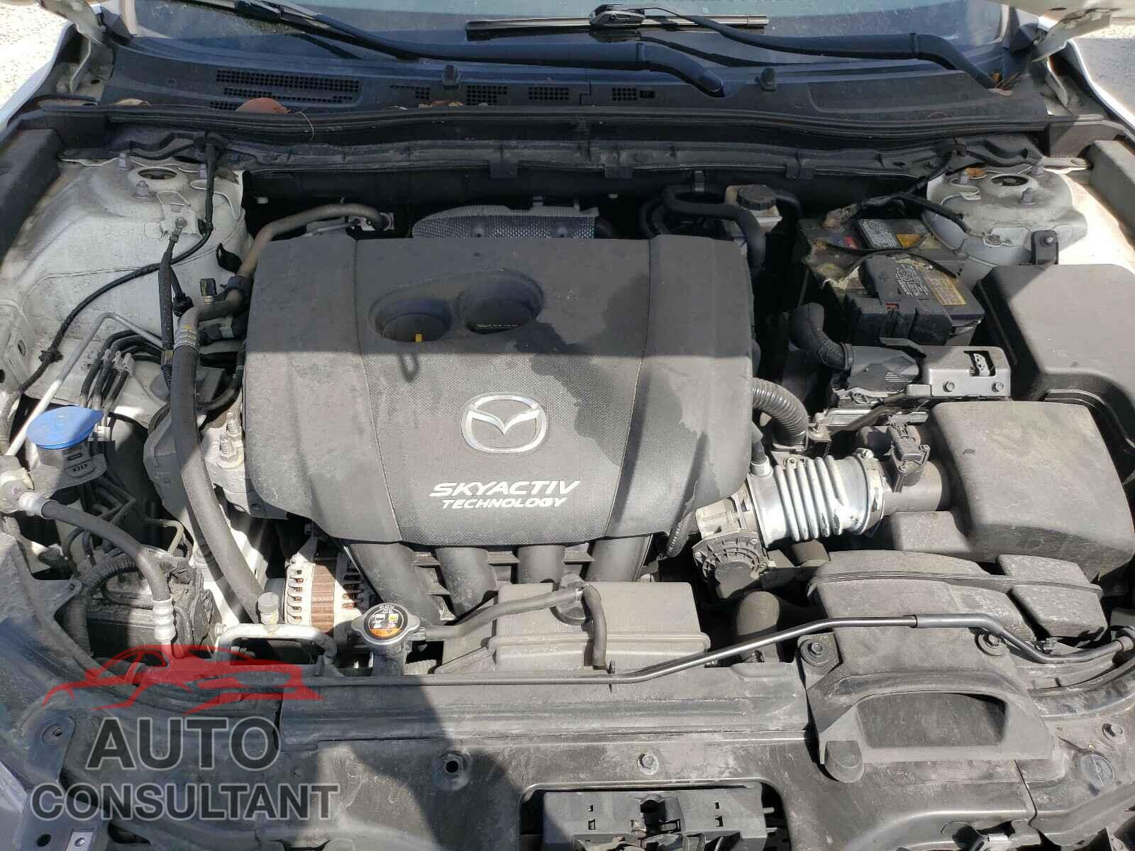 MAZDA 3 2017 - 3MZBN1U73HM128813