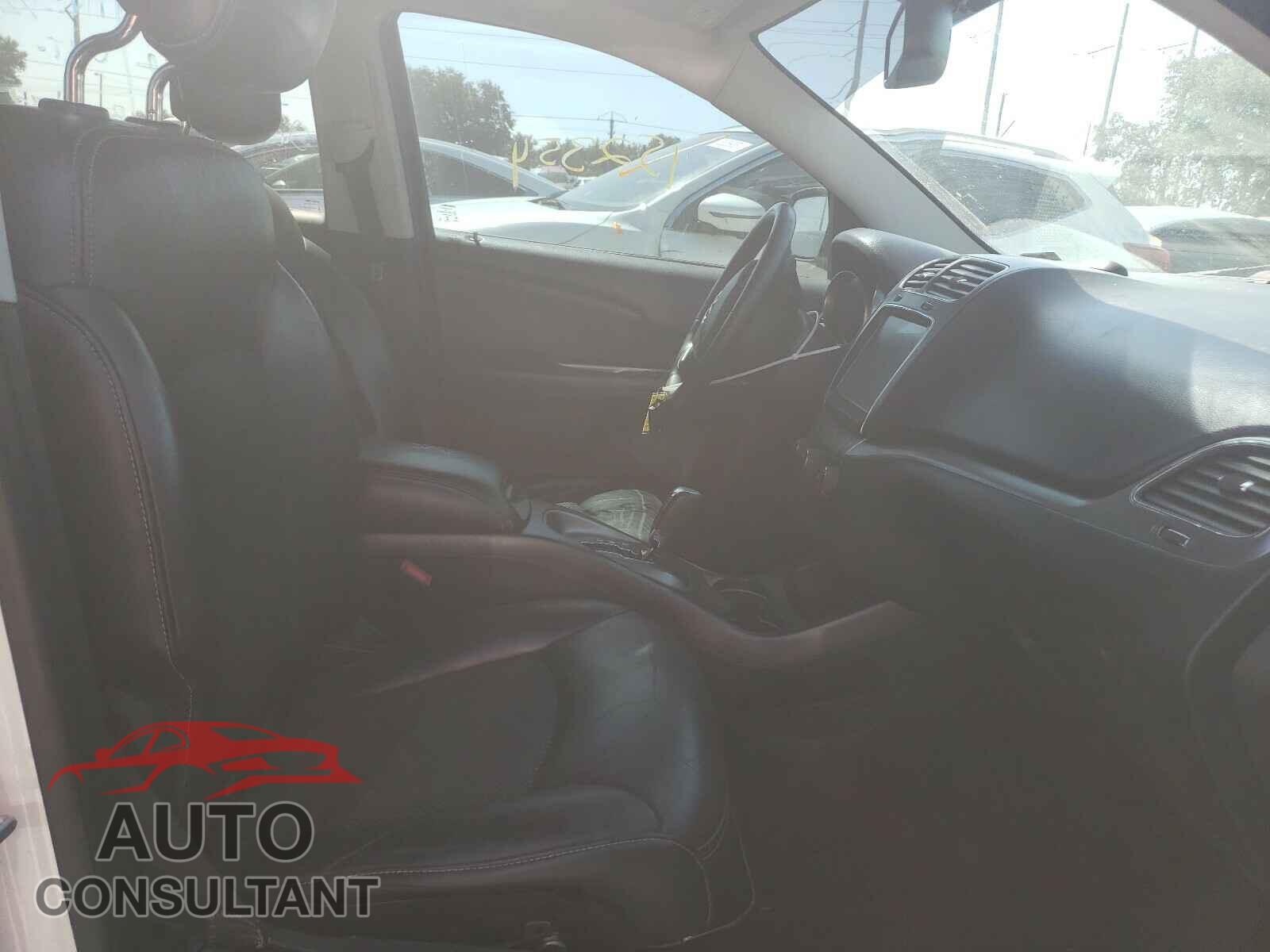 DODGE JOURNEY 2017 - 3C4PDCGG3HT576252