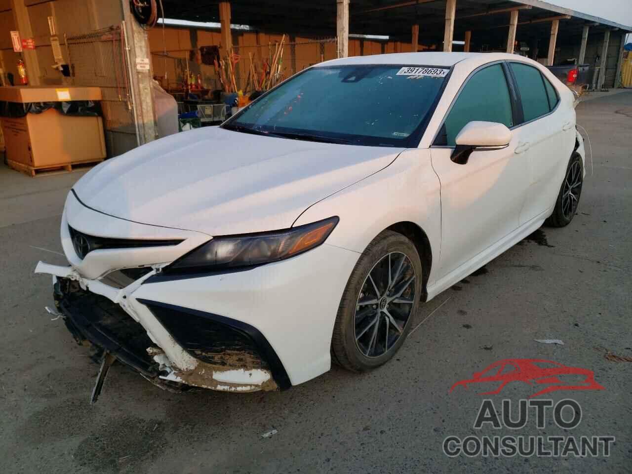 TOYOTA CAMRY 2022 - 4T1G11AK1NU648976