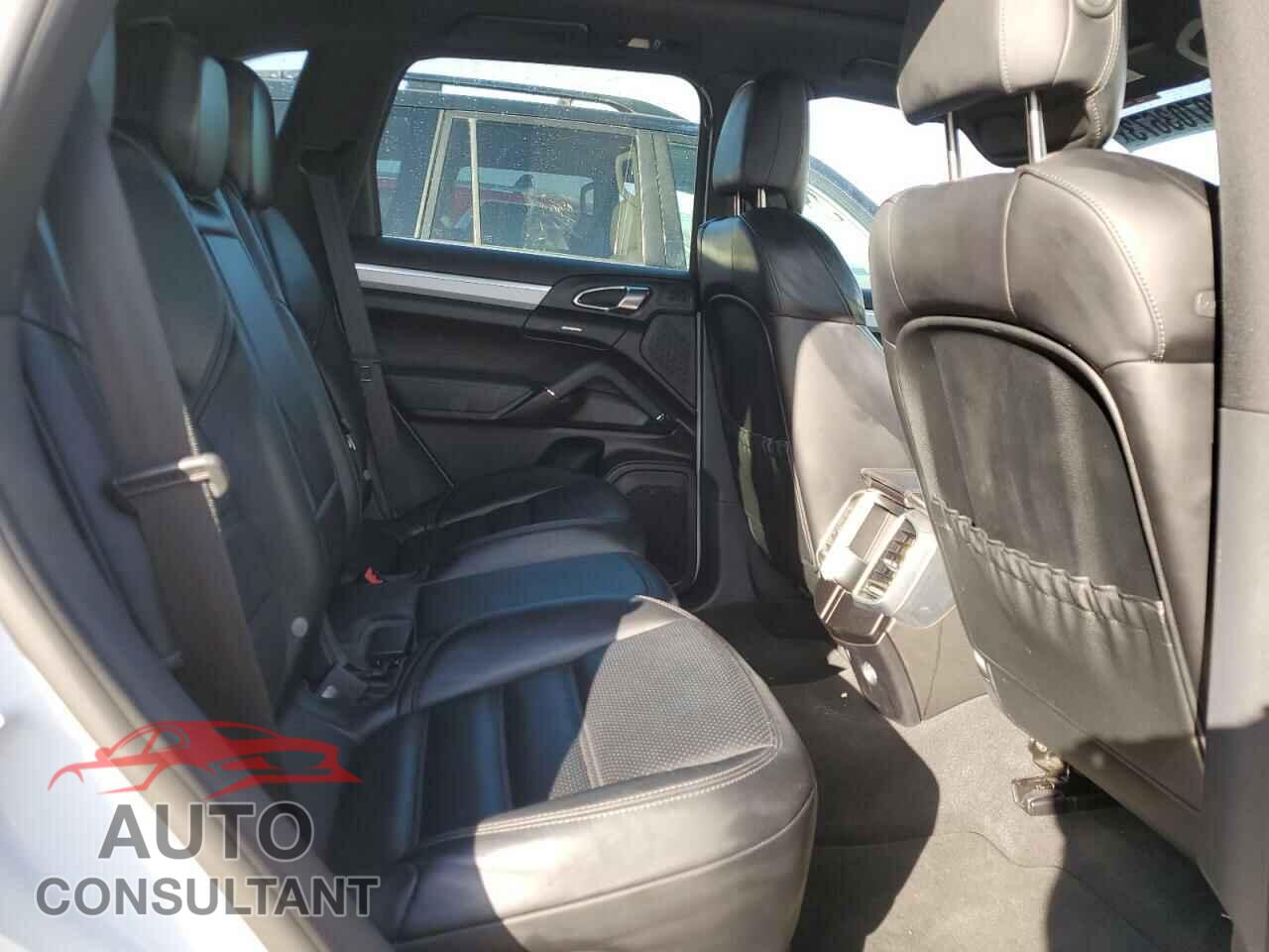 PORSCHE CAYENNE 2016 - WP1AE2A21GLA64833