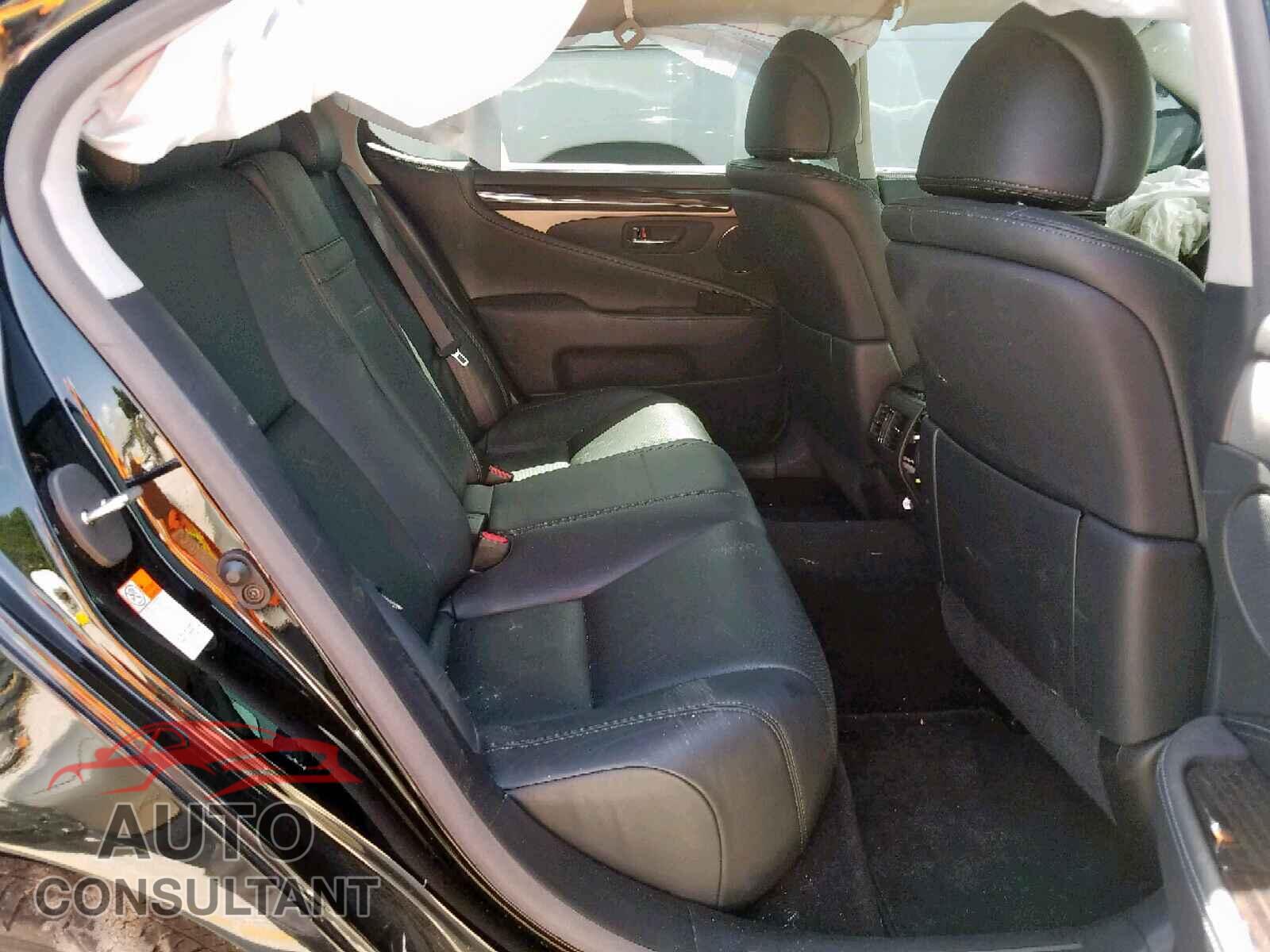 LEXUS LS460 2017 - JTHCL5EF3H5028113