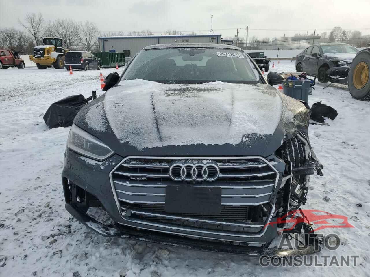 AUDI A5 2018 - WAUFNCF57JA131158