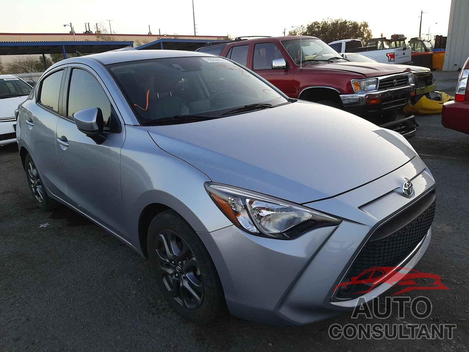 TOYOTA YARIS 2019 - 3MYDLBYV5KY516143