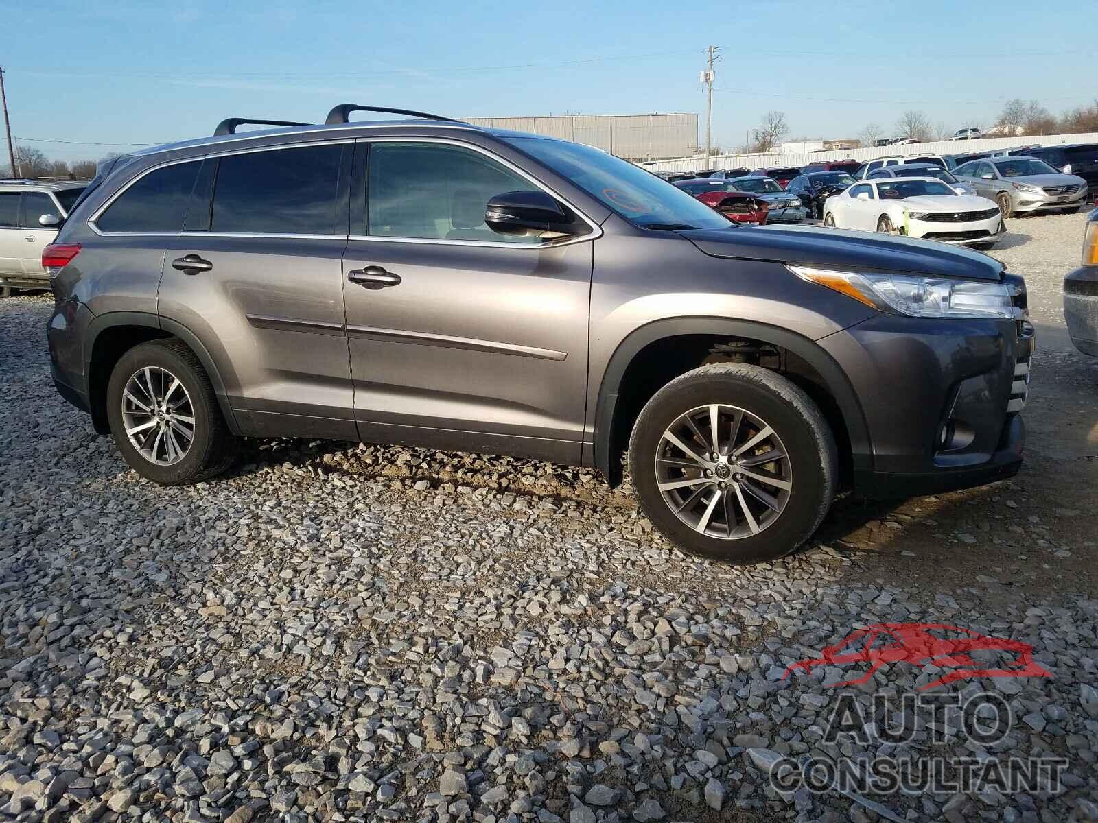 TOYOTA HIGHLANDER 2018 - 5TDJZRFH9JS539131