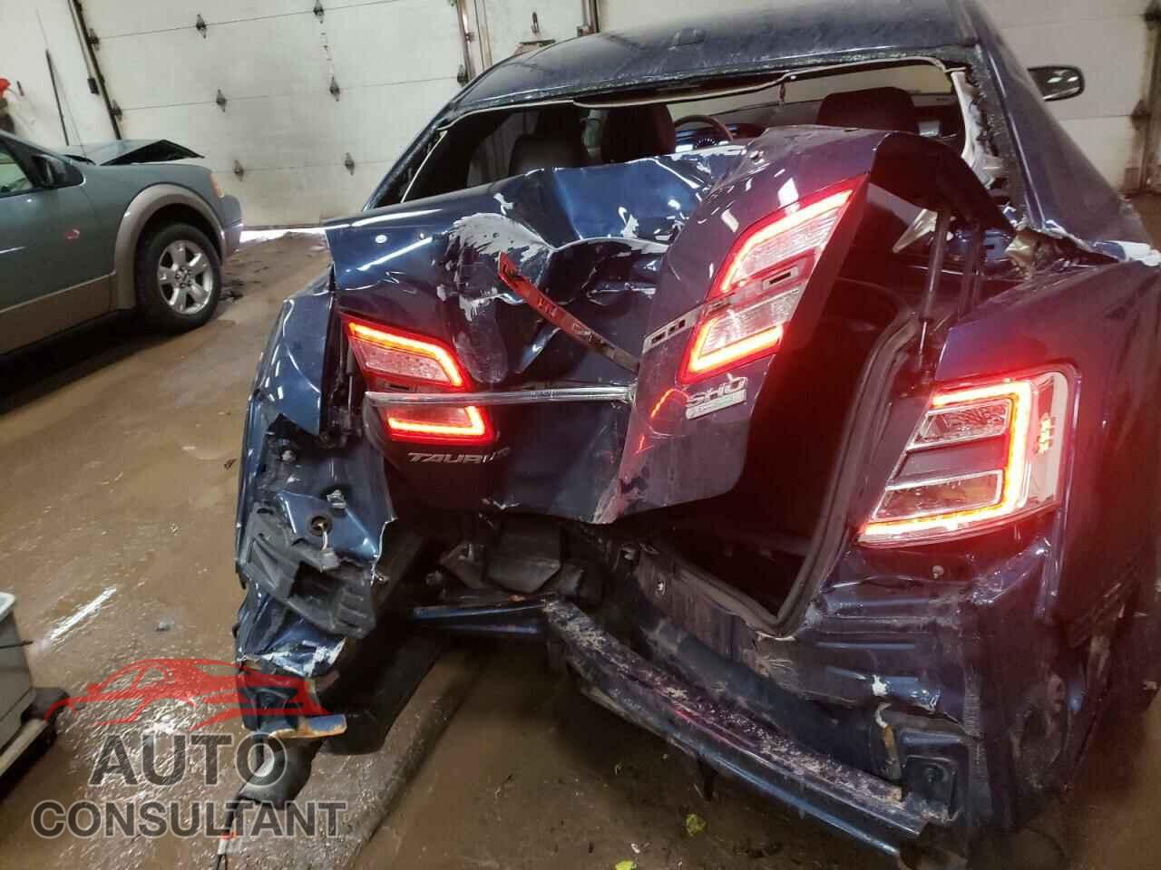 FORD TAURUS 2016 - 1FAHP2KT7GG143231