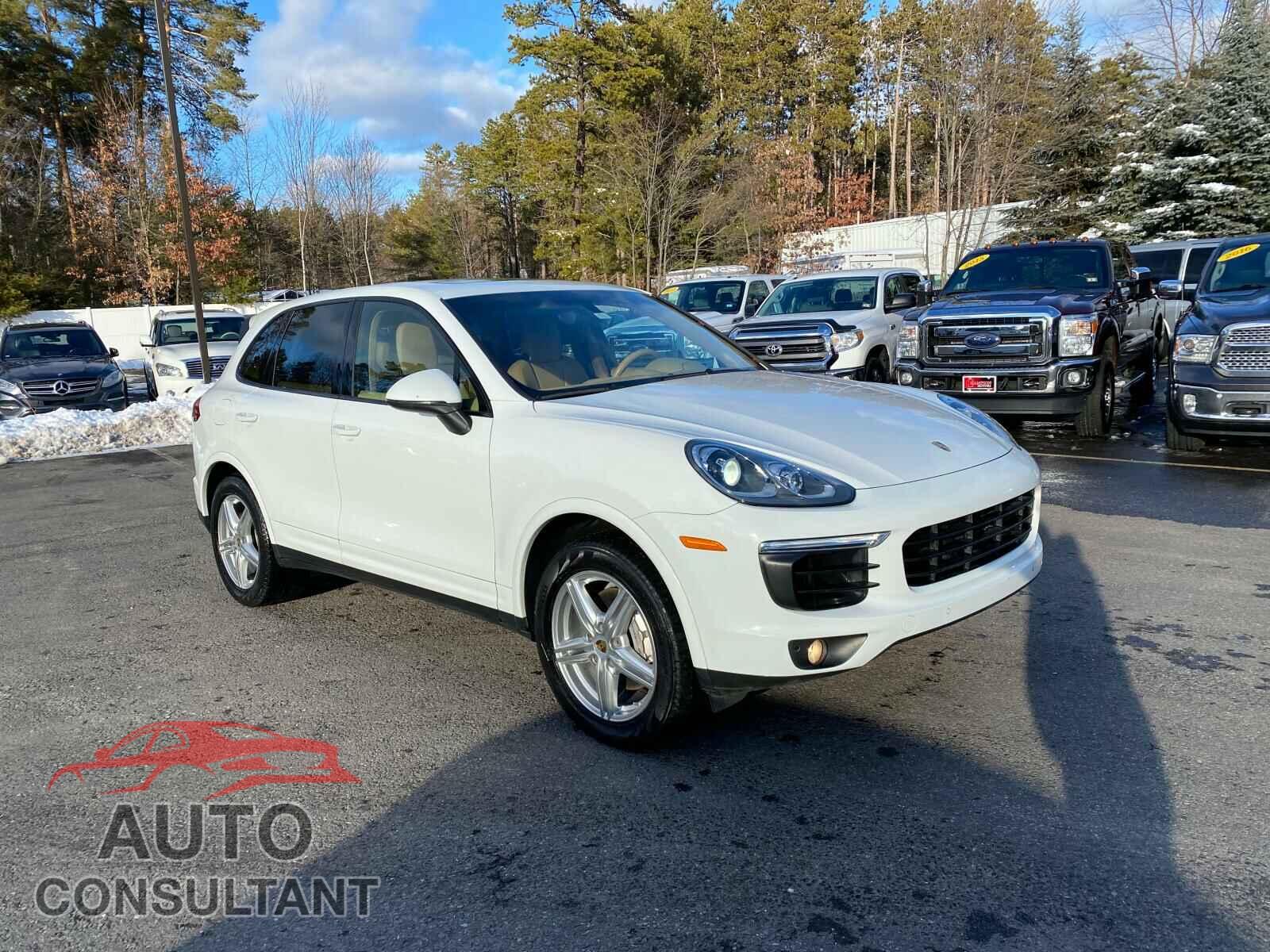 PORSCHE CAYENNE 2016 - WP1AB2A29GLA93425
