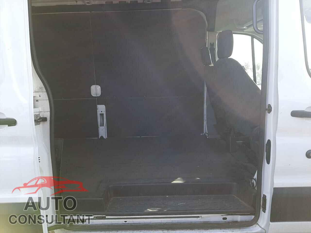 FORD TRANSIT CO 2019 - 1FTYR2CM1KKA83013