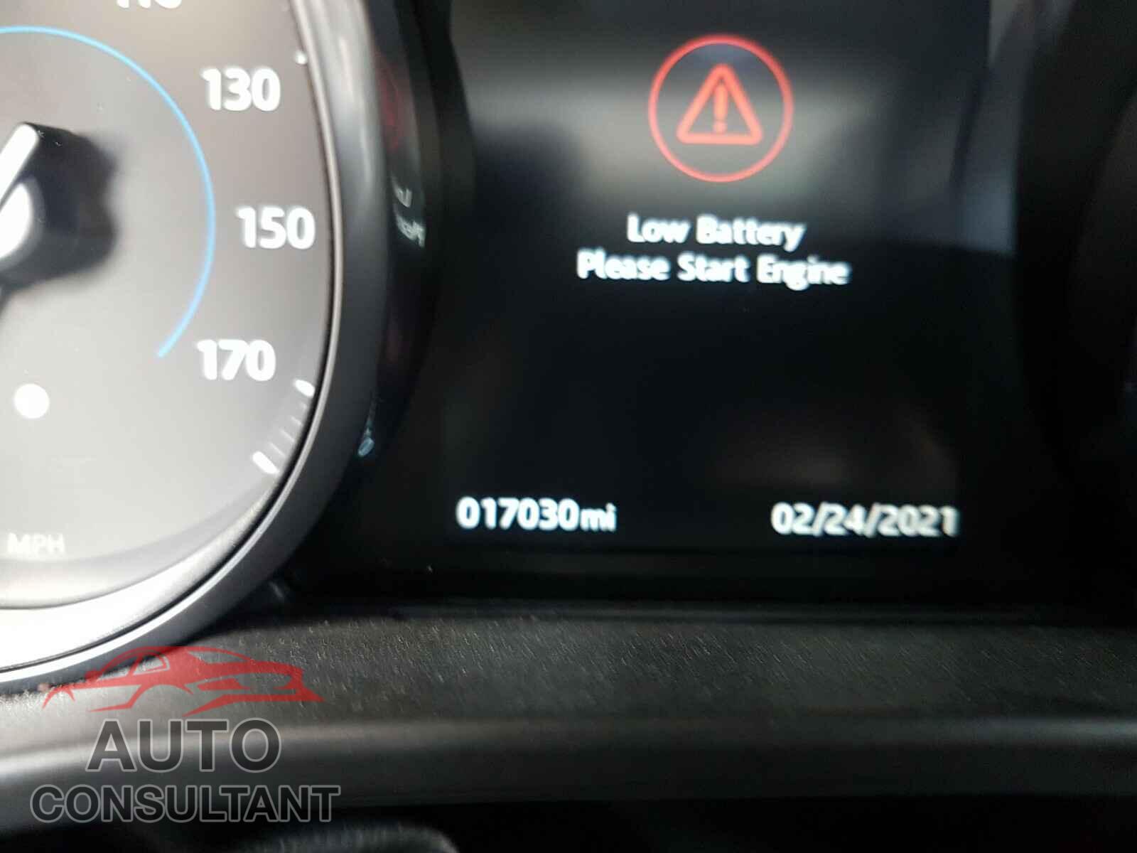 JAGUAR XE 2017 - SAJAD4BN7HA968600