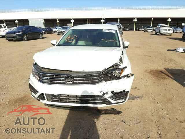 VOLKSWAGEN PASSAT 2018 - 1VWAA7A34JC007775