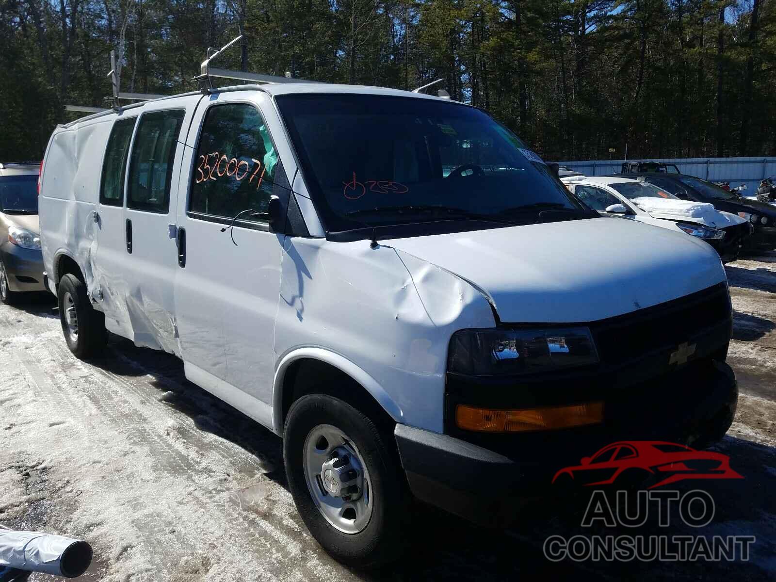 CHEVROLET EXPRESS 2018 - 1GCWGBFG6J1190095