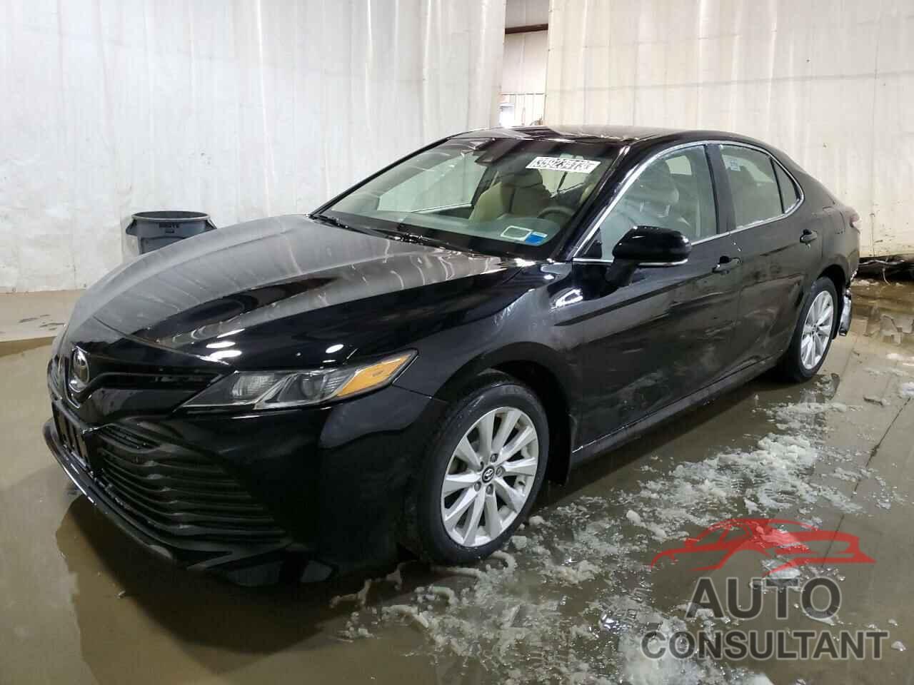 TOYOTA CAMRY 2018 - 4T1B11HK7JU641900