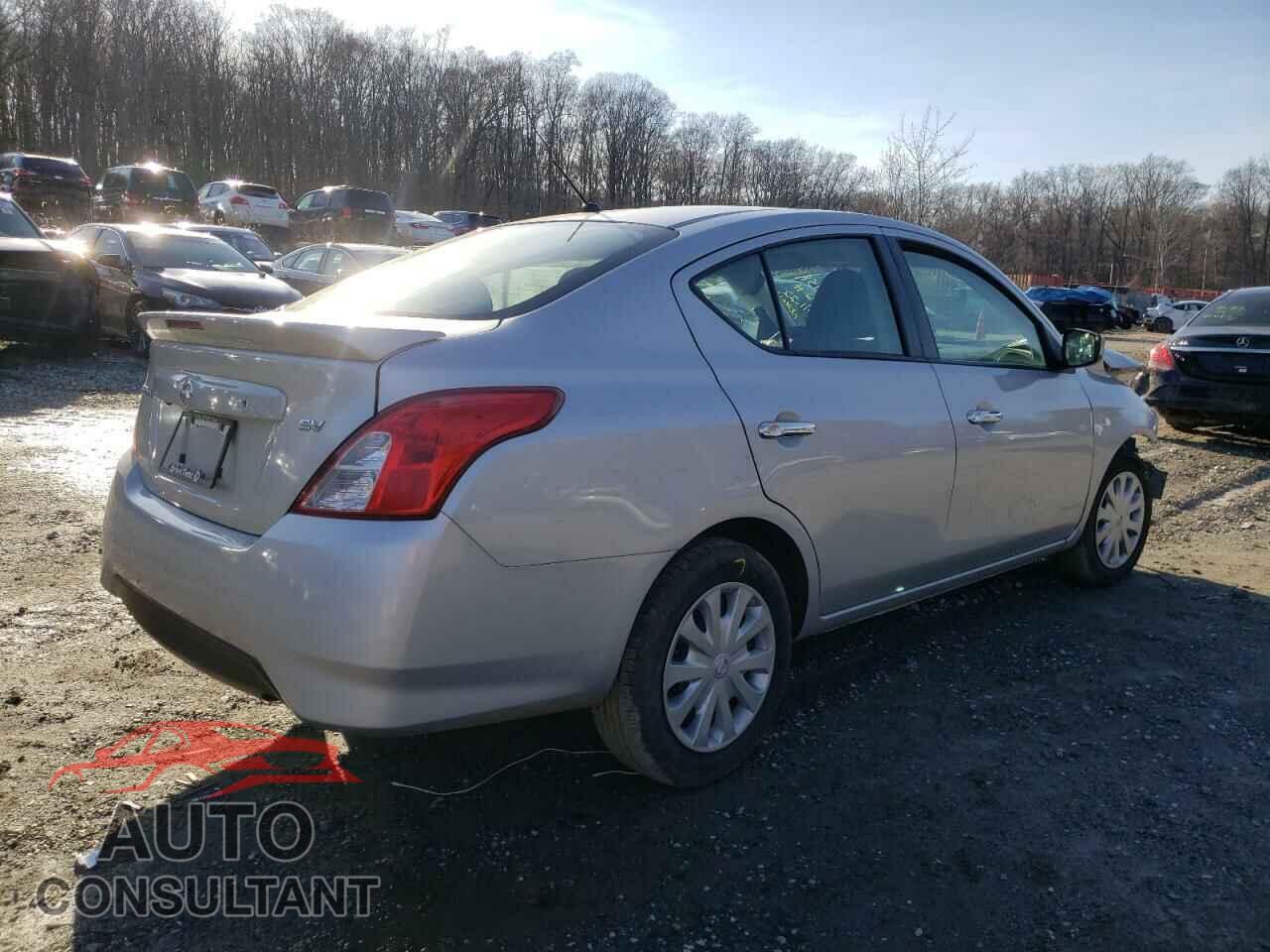NISSAN VERSA 2019 - 3N1CN7AP3KL870398