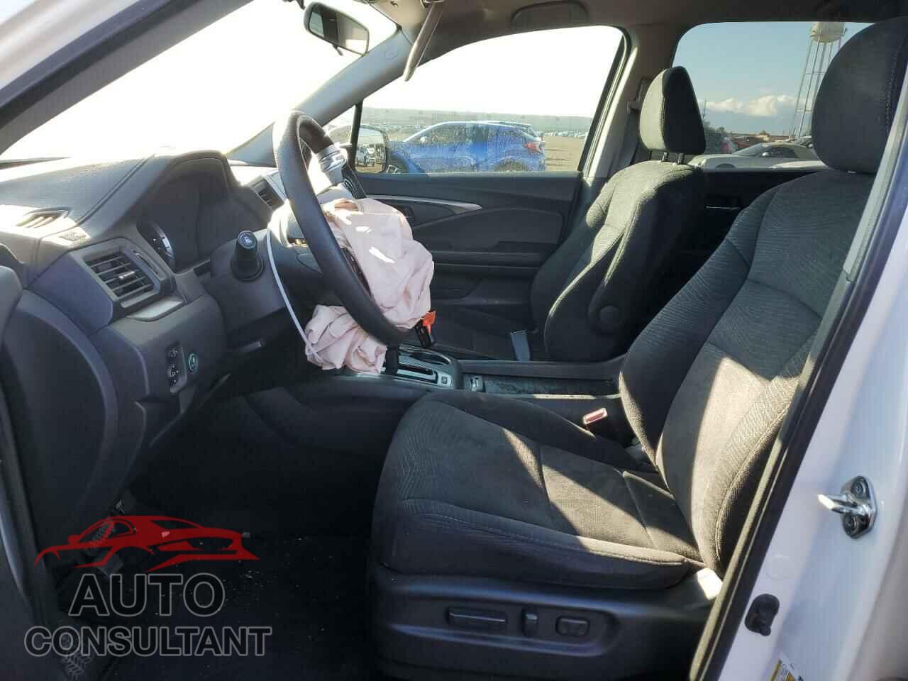 HONDA PILOT 2018 - 5FNYF5H39JB005732