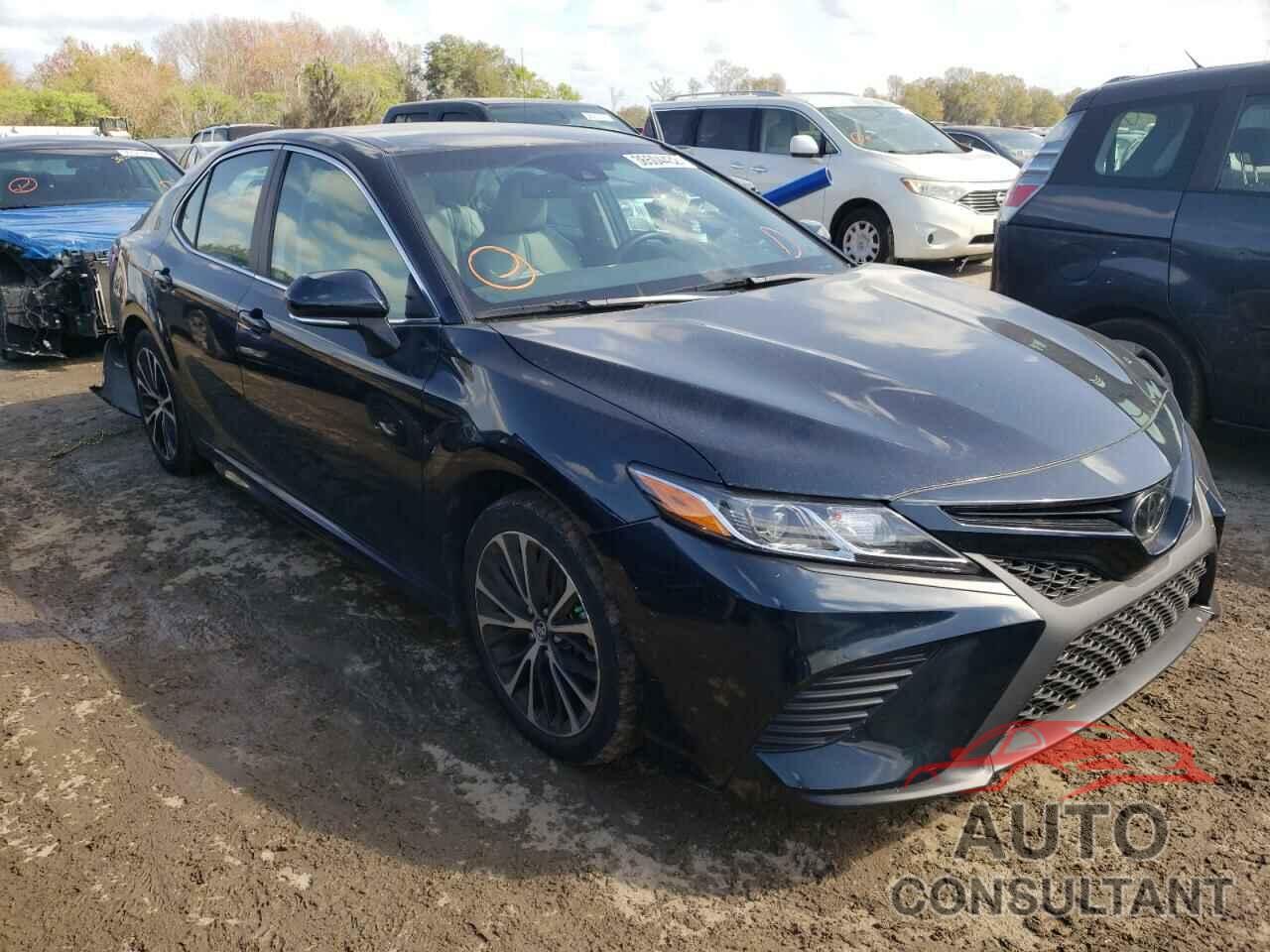 TOYOTA CAMRY 2018 - 4T1B11HK0JU663110