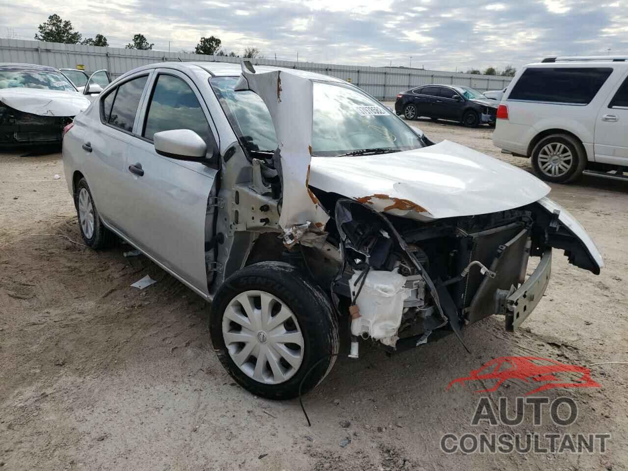 NISSAN VERSA 2017 - 3N1CN7AP2HL860082