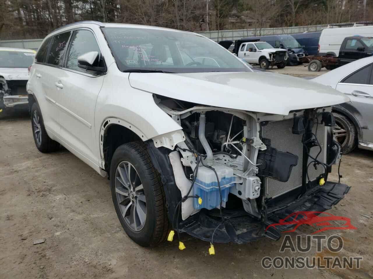 TOYOTA HIGHLANDER 2018 - 5TDJZRFH2JS861819