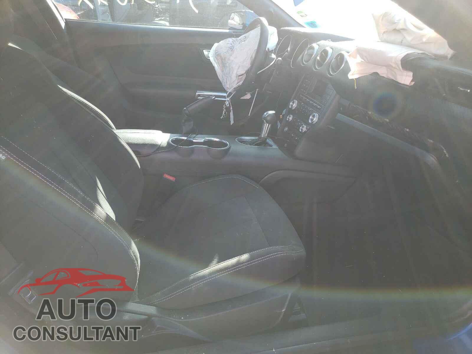 FORD MUSTANG 2018 - 1FA6P8TH5J5161542