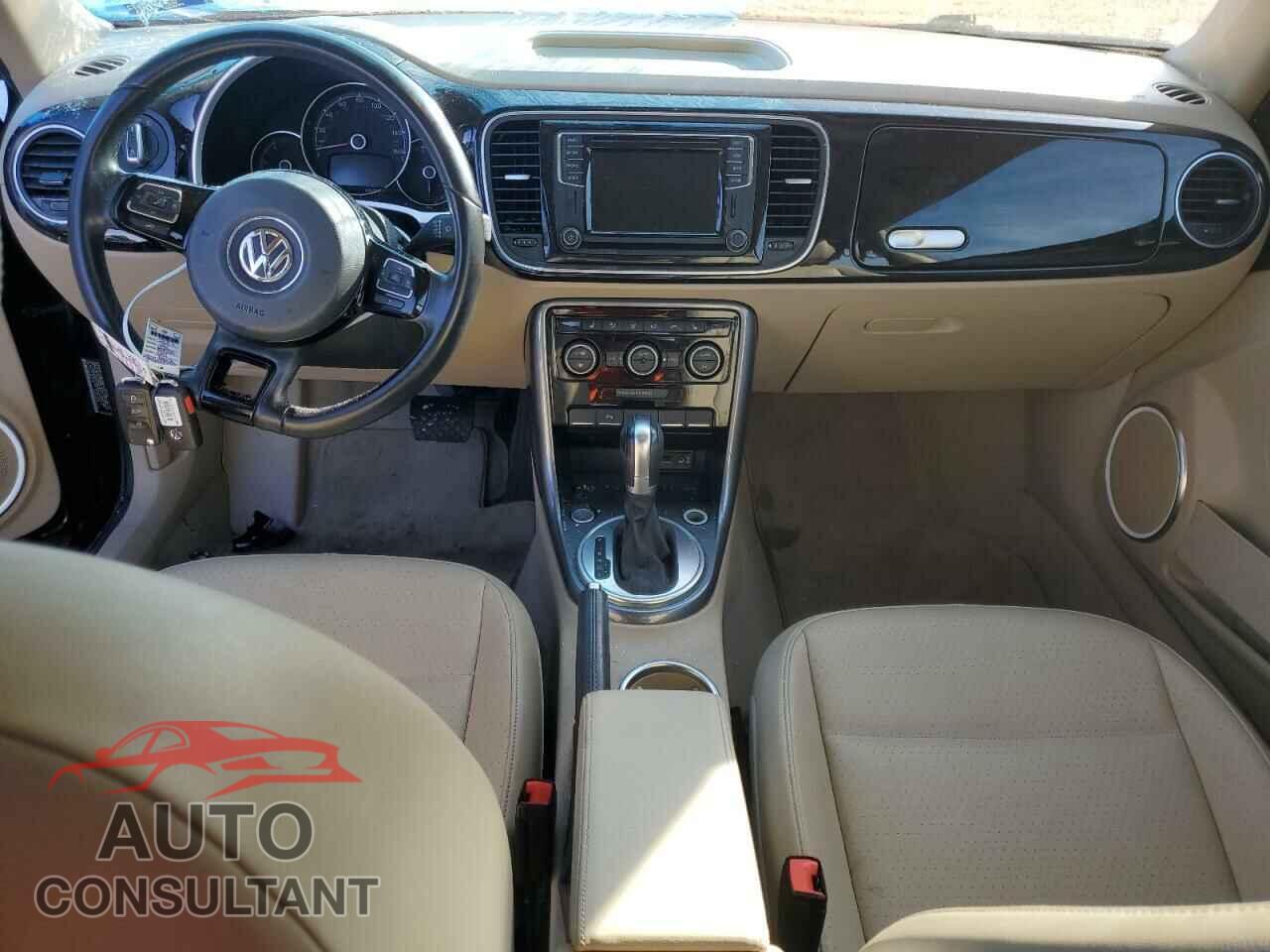 VOLKSWAGEN BEETLE 2017 - 3VWJ17AT4HM614719
