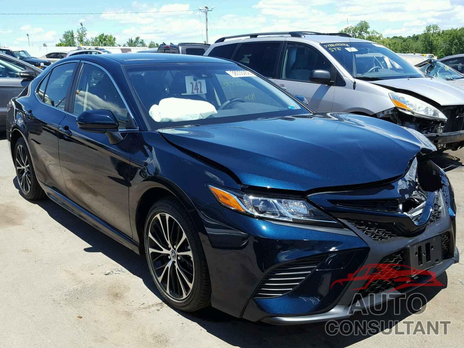 TOYOTA CAMRY 2018 - JTNB11HK0J3050426