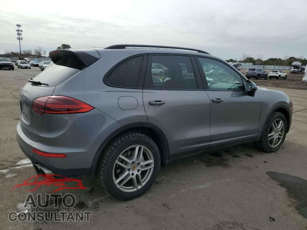 PORSCHE CAYENNE 2017 - WP1AB2A24HLA52539