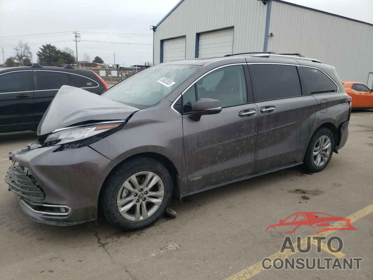 TOYOTA SIENNA 2021 - 5TDZSKFC4MS032533