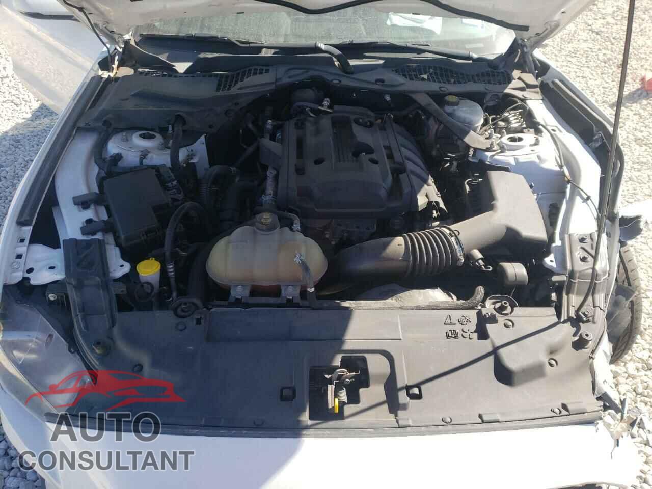 FORD MUSTANG 2018 - 1FATP8UH2J5132632