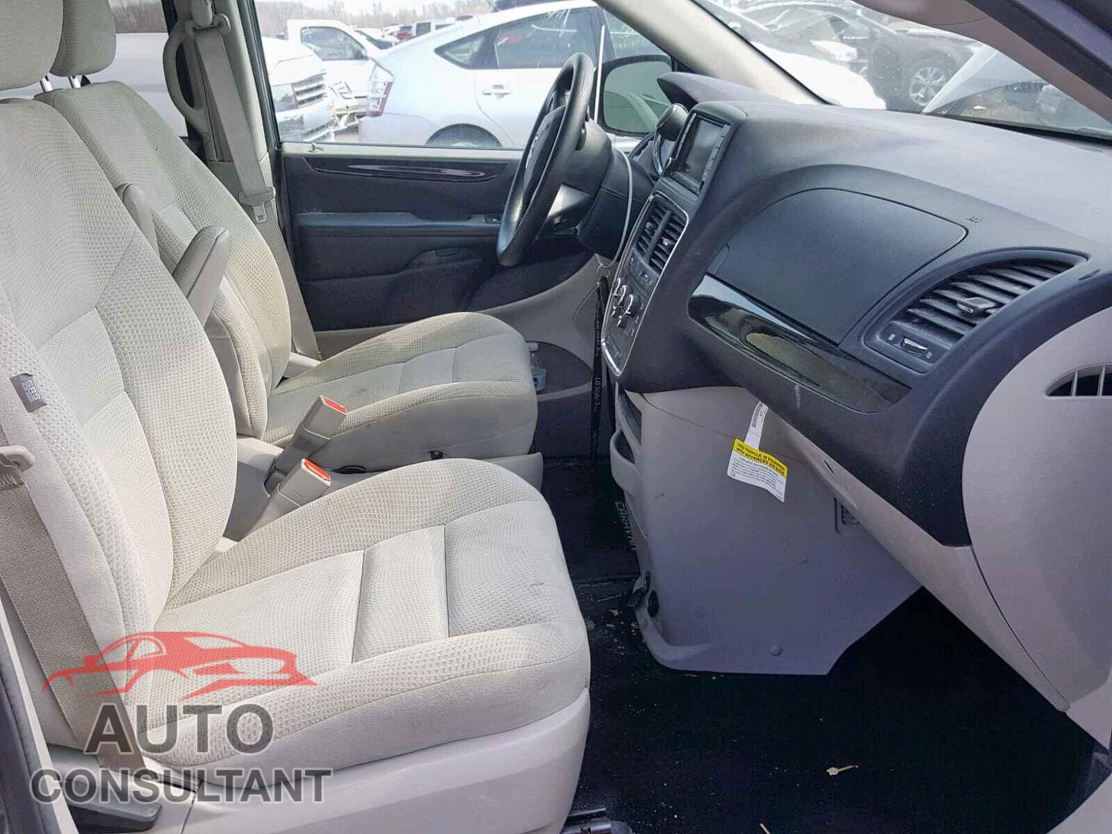 DODGE GRAND CARA 2017 - 3FA6P0HD2GR193247