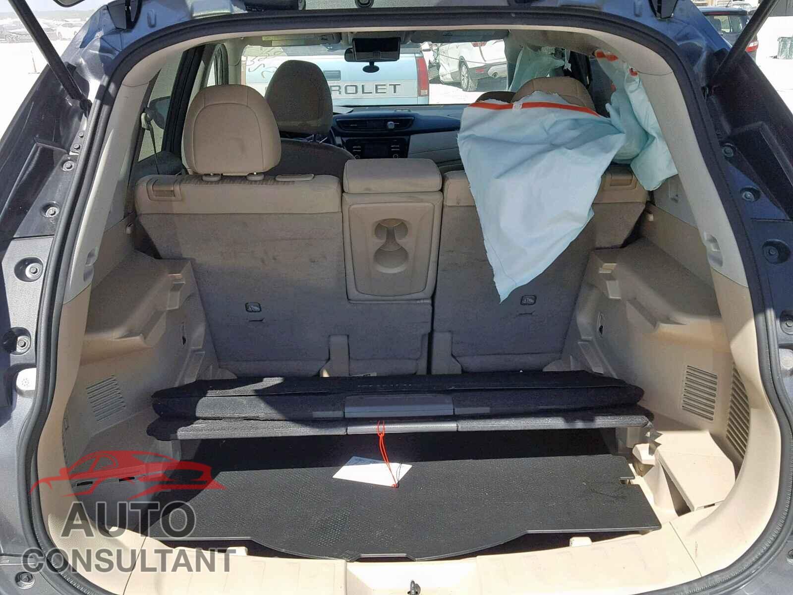 NISSAN ROGUE S 2017 - WP0AA2A98JS105756