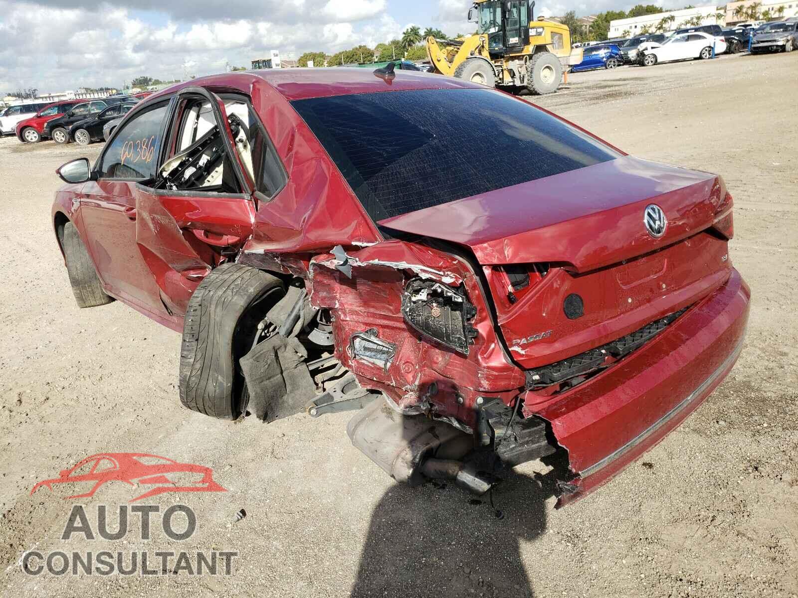 VOLKSWAGEN PASSAT 2018 - 1VWAA7A37JC027762