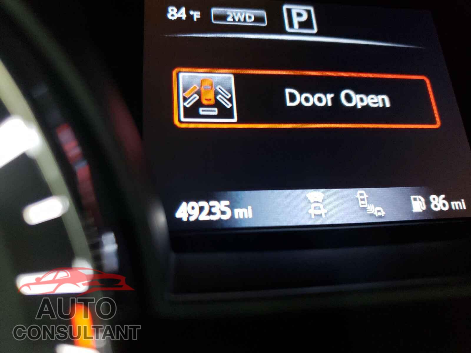 NISSAN PATHFINDER 2019 - 5N1DR2MM9KC580183