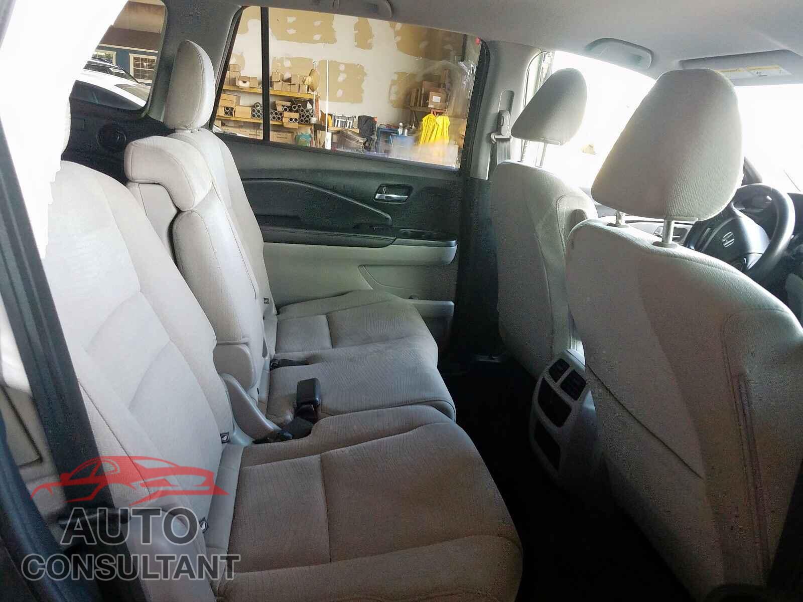 HONDA PILOT 2017 - KNMAT2MVXHP552881