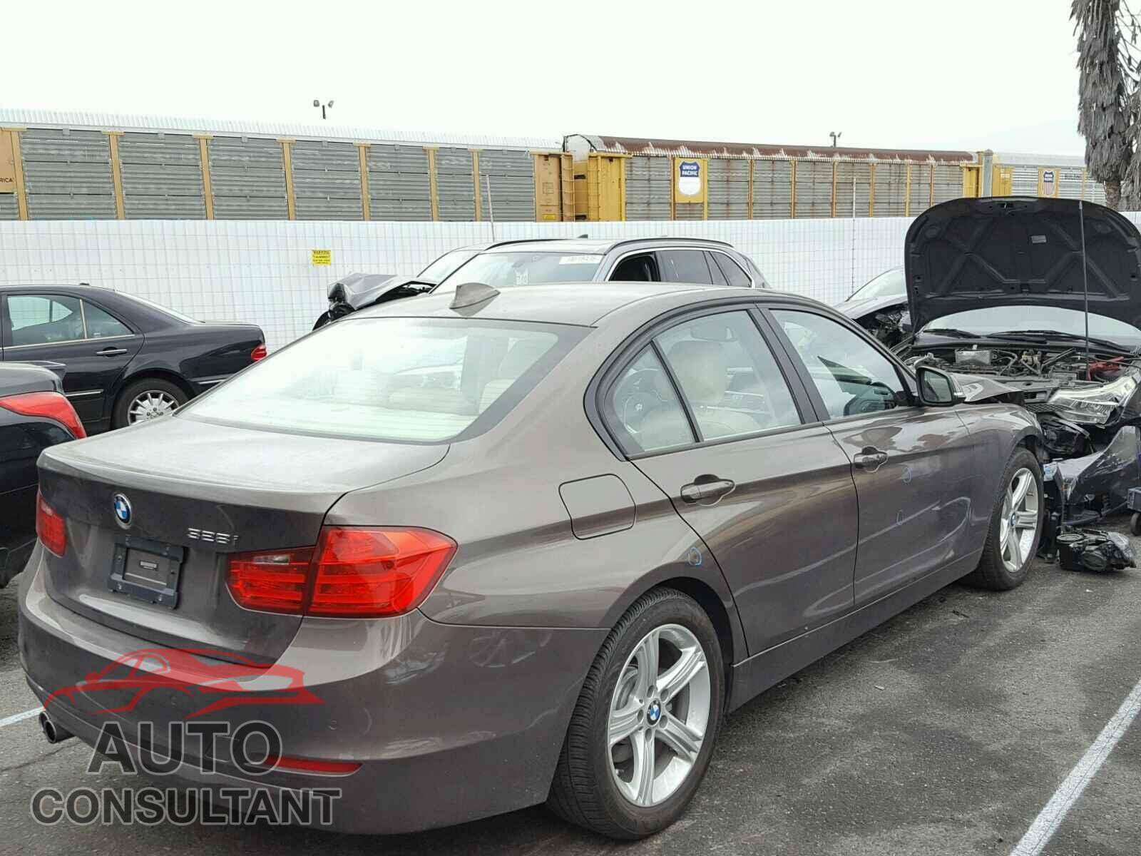 BMW 3 SERIES 2015 - WBA3C1C52FK123763