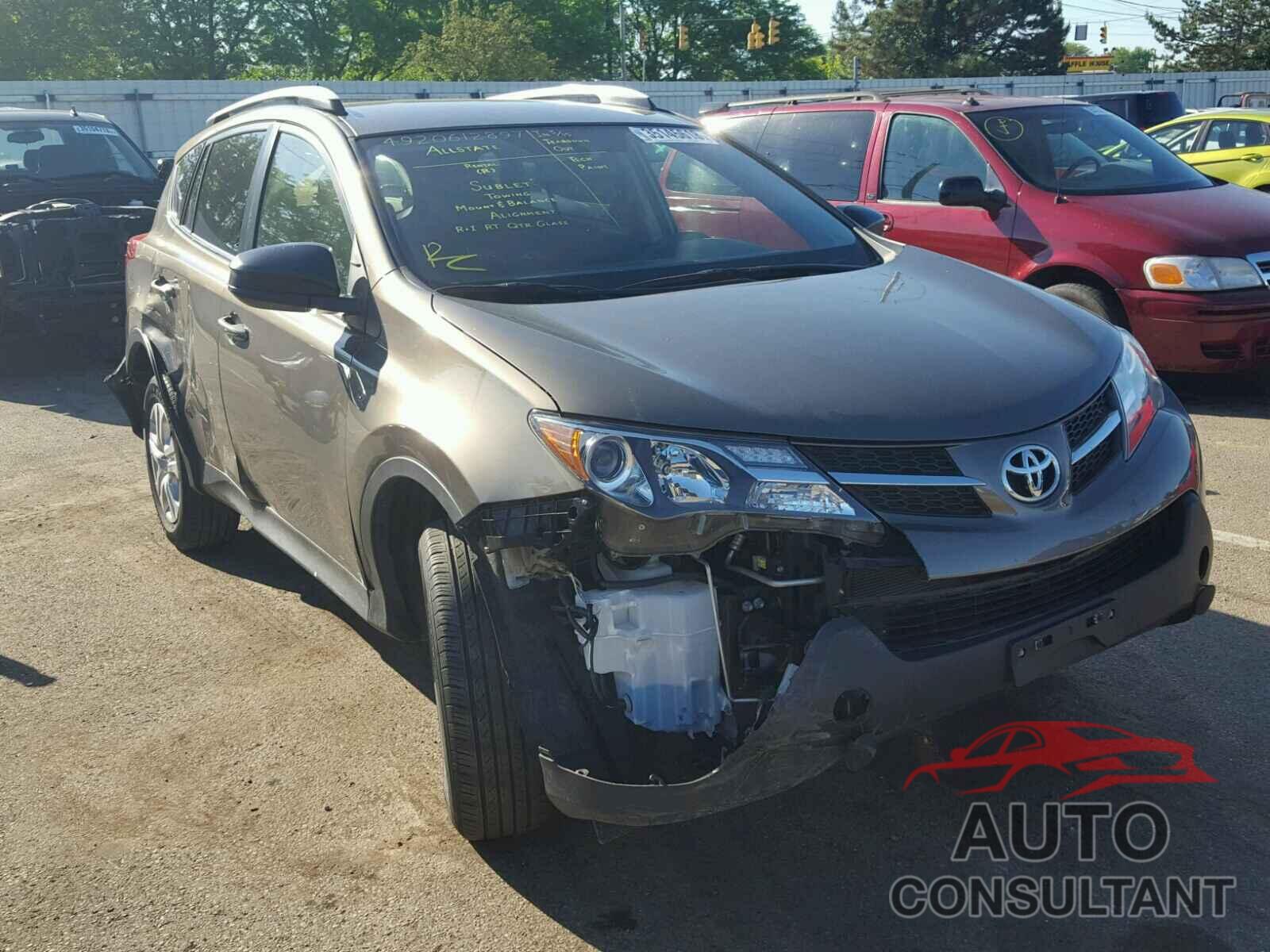 TOYOTA RAV4 2015 - JTMBFREV7FD098347