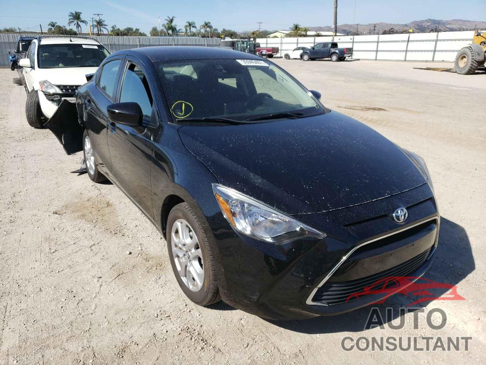 TOYOTA YARIS 2017 - 3MYDLBYV0HY169362