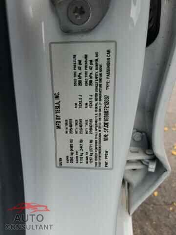 TESLA MODEL 3 2019 - 5YJ3E1EB8KF213037