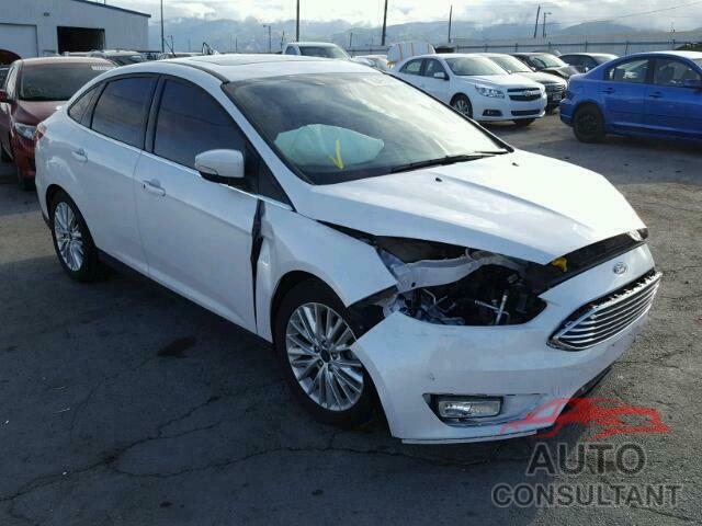 FORD FOCUS 2017 - 1FADP3J21HL219628