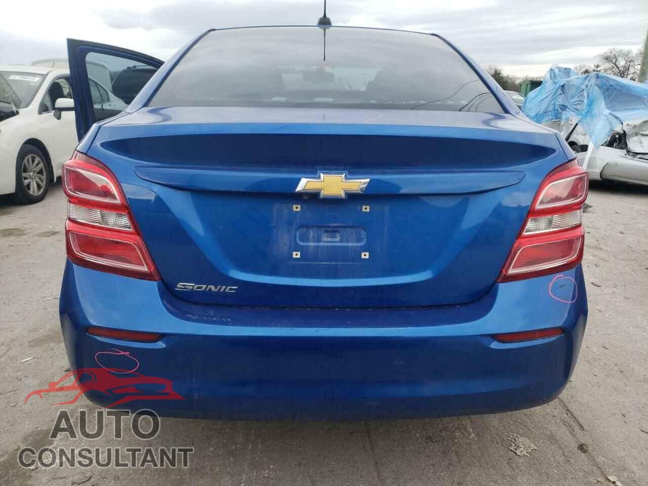 CHEVROLET SONIC 2017 - 1G1JB5SH7H4150828
