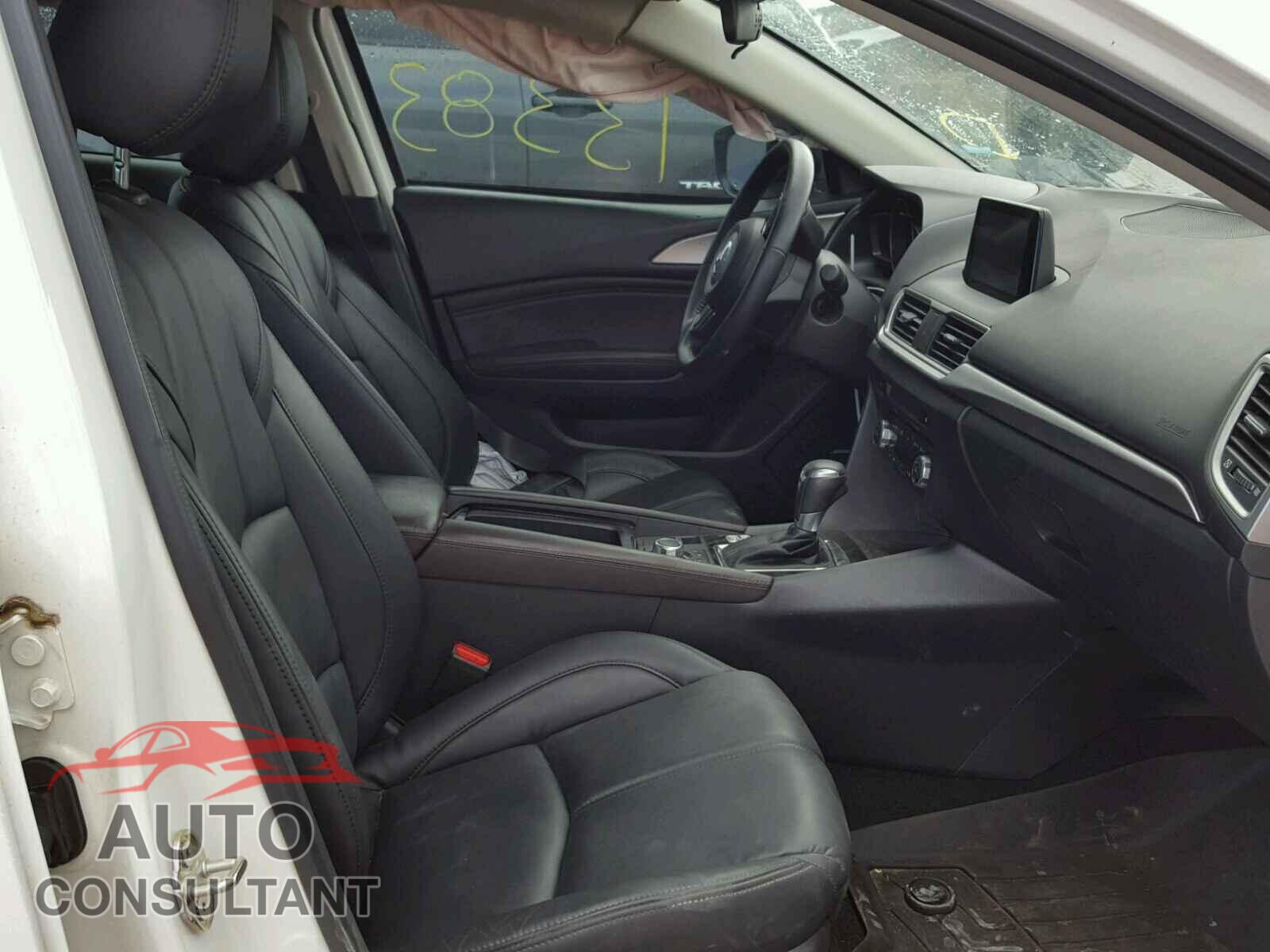 MAZDA 3 2017 - 3MZBN1V7XHM126488