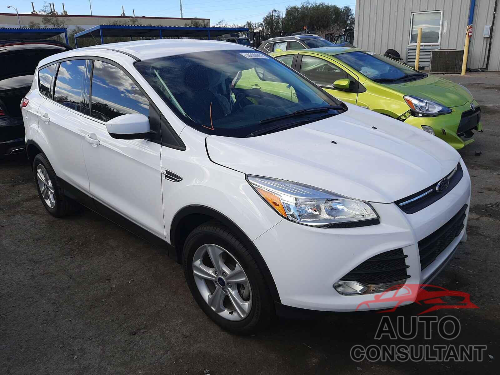 FORD ESCAPE 2016 - 1FMCU0G70GUC80604