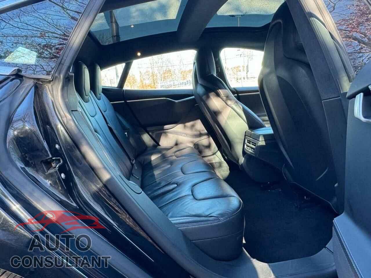TESLA MODEL S 2016 - 5YJSA1E21GF124697