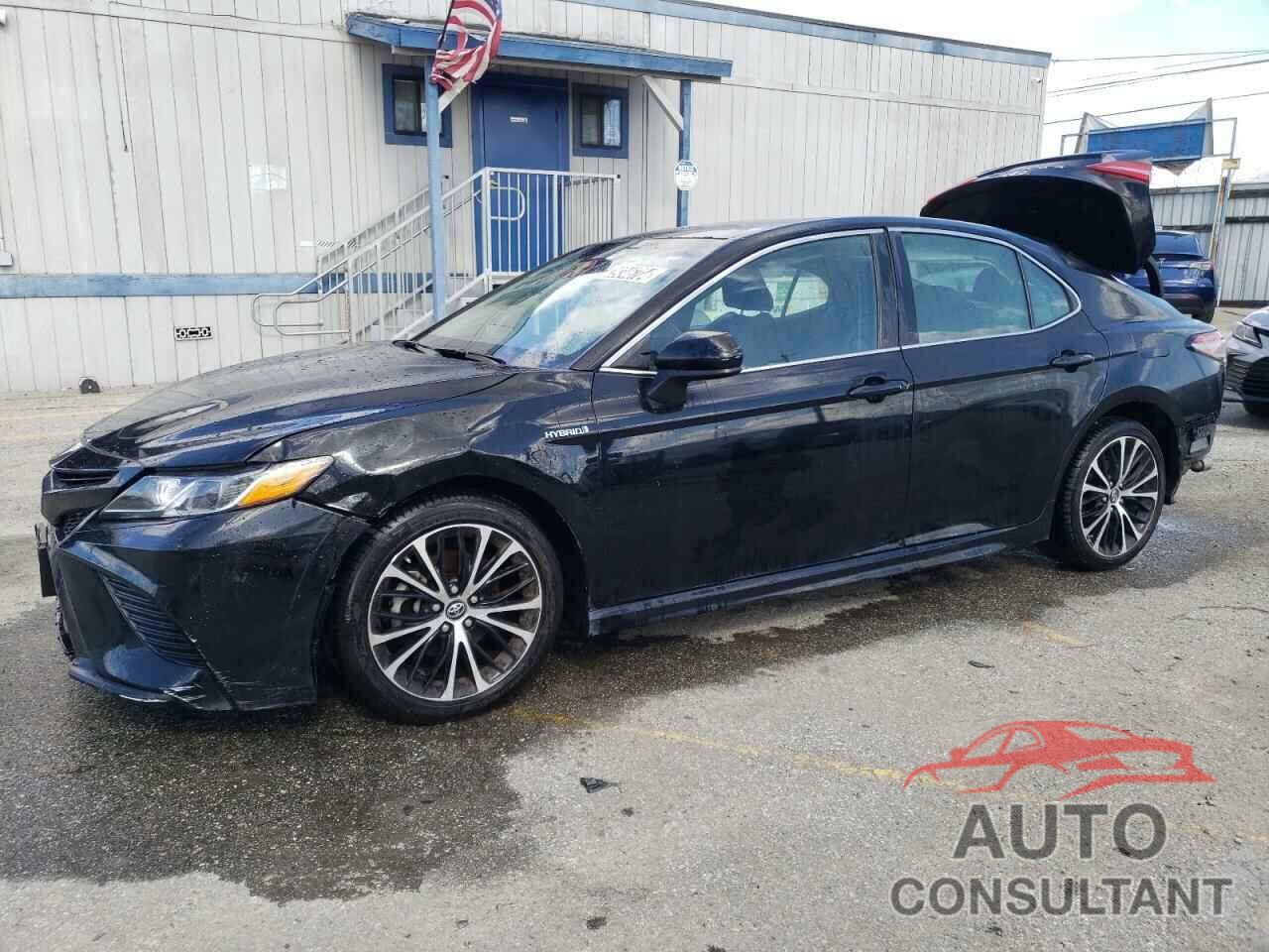 TOYOTA CAMRY 2018 - 4T1B21HK1JU006510