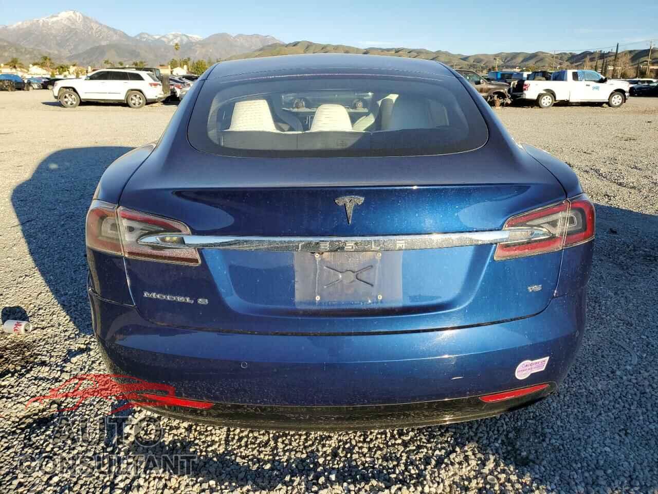 TESLA MODEL S 2017 - 5YJSA1E18HF202854