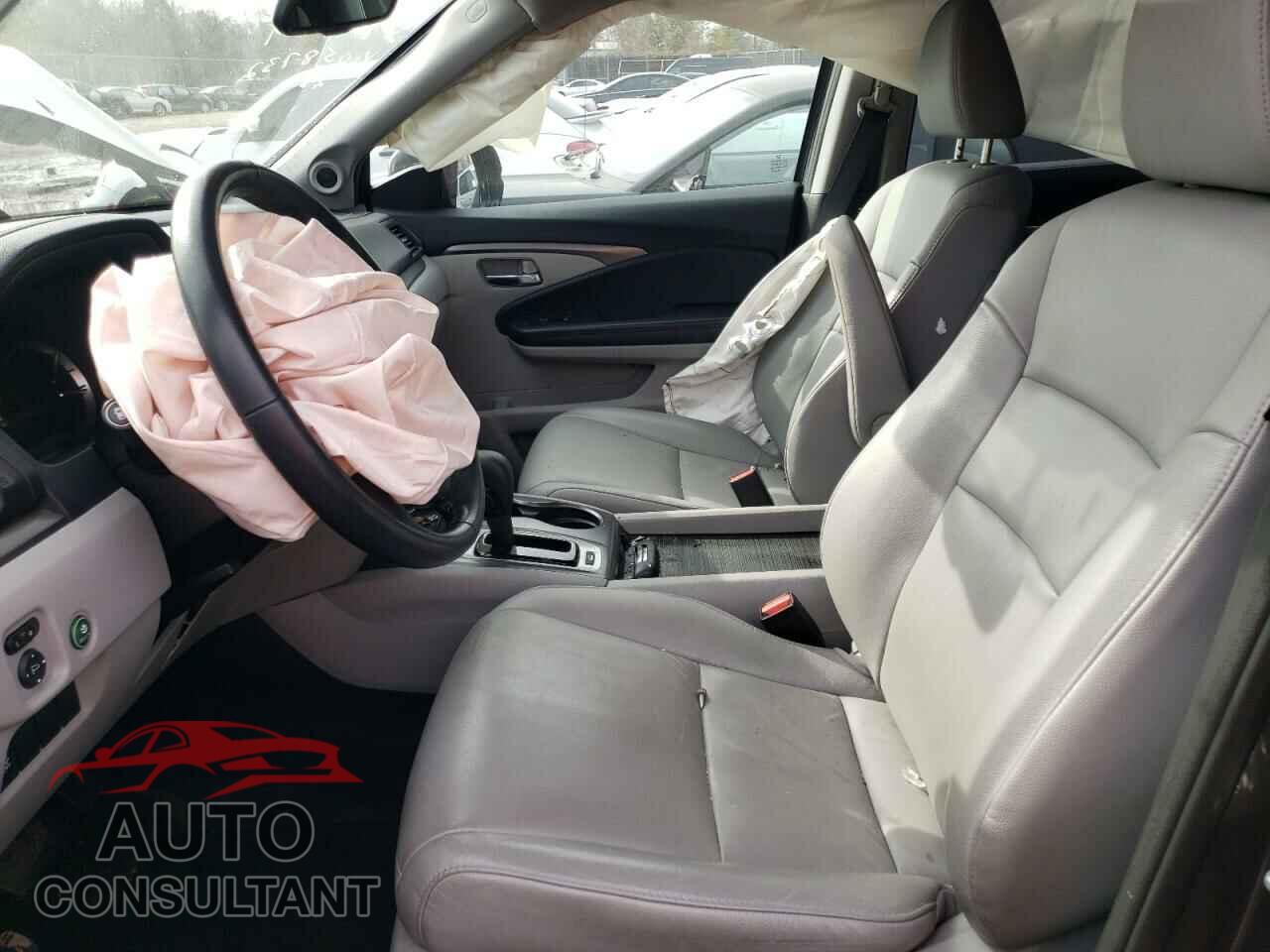 HONDA PILOT 2016 - 5FNYF6H5XGB058732