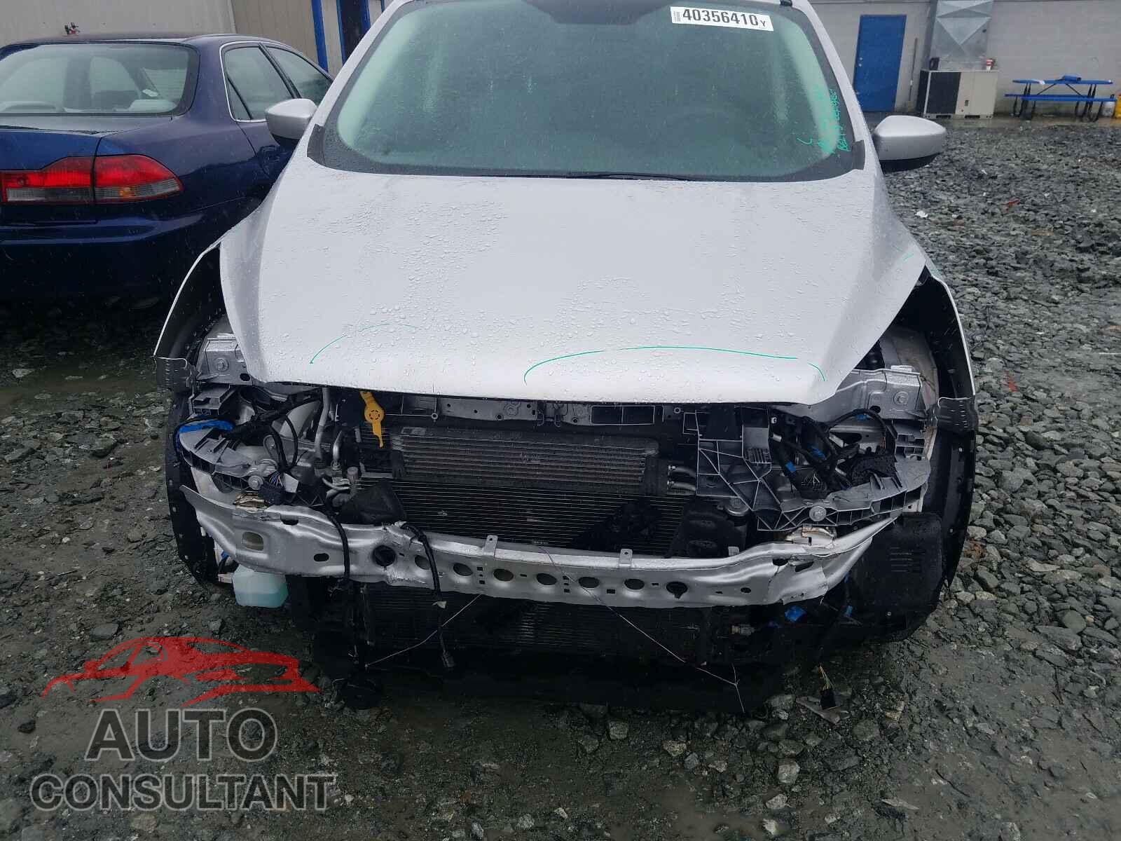 FORD ESCAPE 2018 - 1FMCU0GD9JUA73724