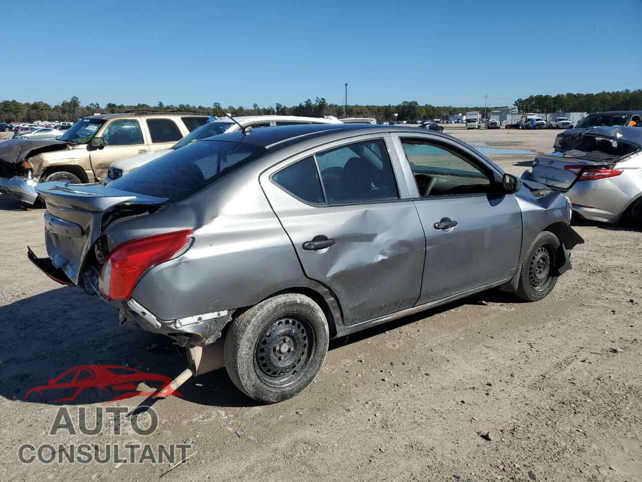 NISSAN VERSA 2017 - 3N1CN7AP9HL896593