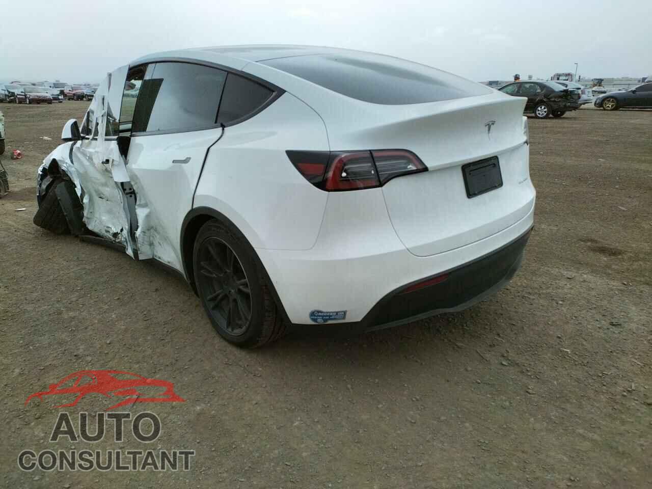 TESLA MODEL Y 2021 - 5YJYGAEE6MF200638