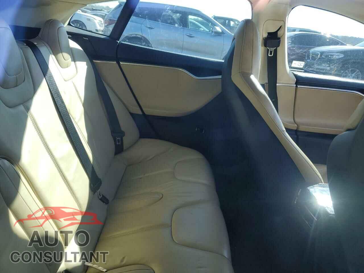 TESLA MODEL S 2013 - 5YJSA1AG6DFP09255